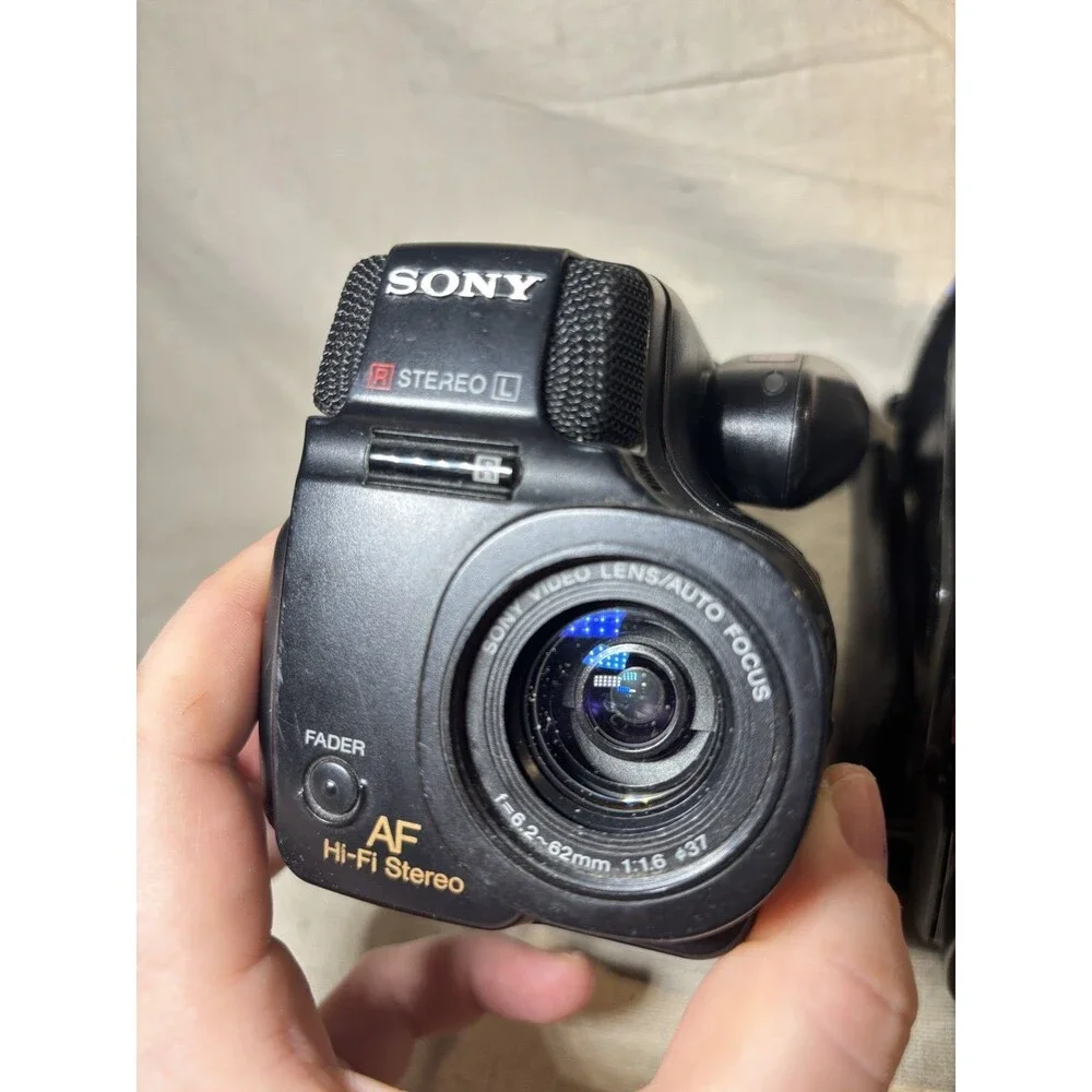 Lot of 2 Sony 8mm HandyCams For Parts - CCD-TR65, CCD-TR71